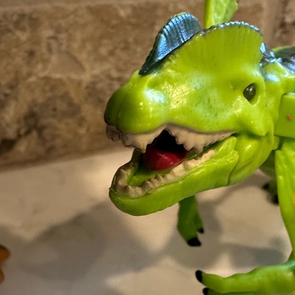 Dinosaurs Playset 5 pcs - Red, Green, Black - Picture 7 of 13